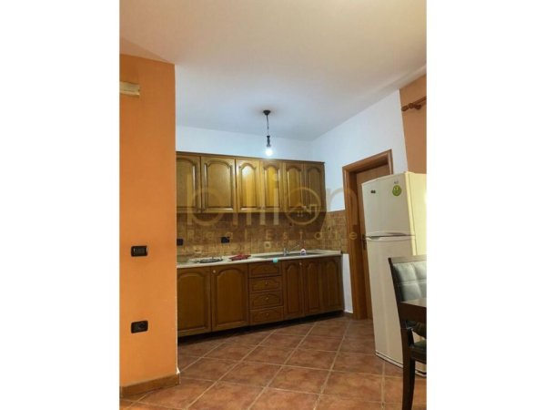 58000 ALL, JEPET ME QERA APARTAMENT 2+1, ALI DEM PRANE DREJTORISE SE POLICISE, ID: Billion3205