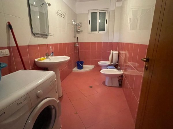 Vlore, jepet me qera apartament 1+1 Kati 8, 70 m² 250 € (Skele afer &quot;Rosman Lala&quot;)