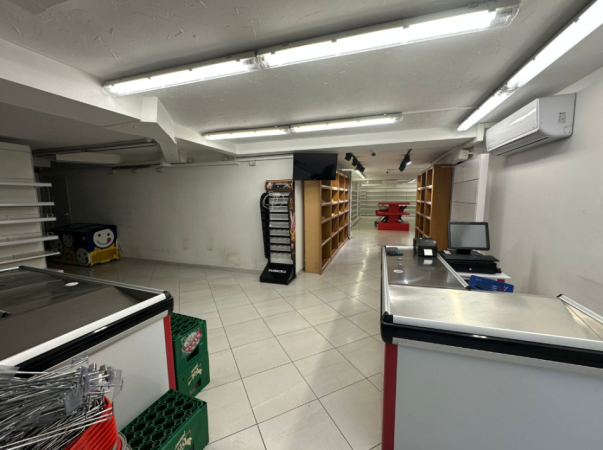 Tirane, jepet me qera dyqan Kati -1, 420 m² 4.000 Euro (Blloku, Tirane)