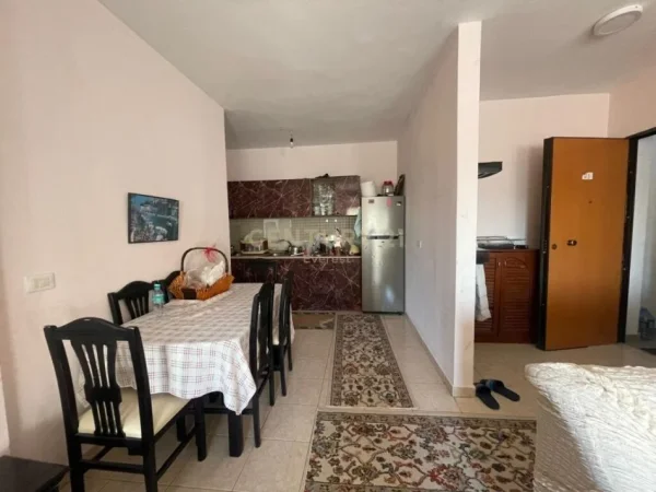 Tirane, shitet apartament 2+1 Kati 4, 83 m² 125.000 € (Fusha aviacionit)