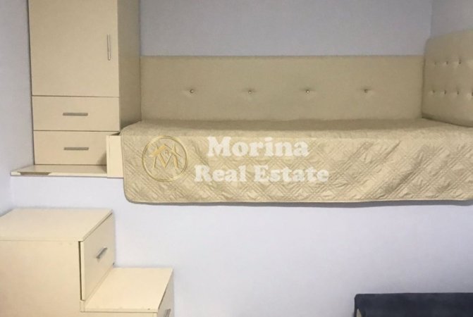 Tirane, jepet me qera garsonier 1+1 Kati 3, 22 m² 250 € (Rruga Dritan Hoxha)