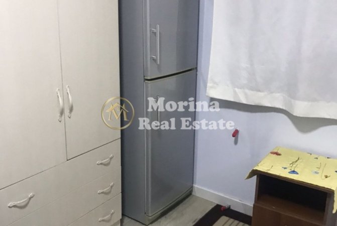 Tirane, jepet me qera garsonier 1+1 Kati 3, 22 m² 250 € (Rruga Dritan Hoxha)