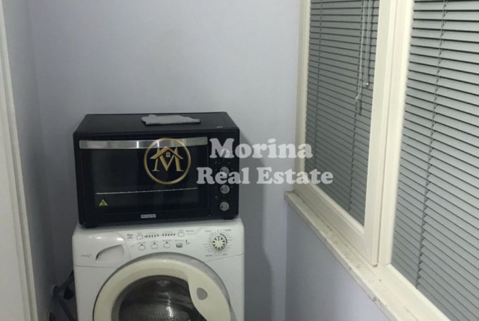 Tirane, jepet me qera garsonier 1+1 Kati 3, 22 m² 250 € (Rruga Dritan Hoxha)