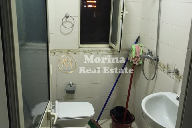 Tirane, jepet me qera garsonier 1+1 Kati 3, 22 m² 250 € (Rruga Dritan Hoxha)