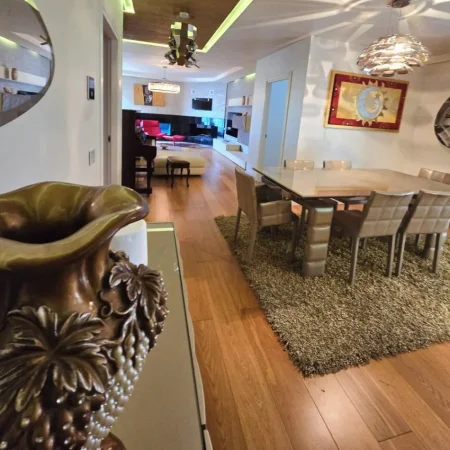 Tirane, shitet apartament 3+1 , 192 m² 295.000 € (Myslym Shyri)