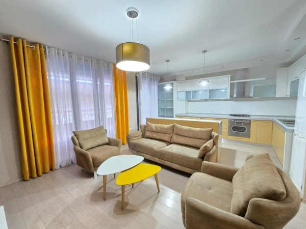 Tirane, jepet me qera apartament 2+1 Kati 2, 116 m² 650 € (Yzberisht)