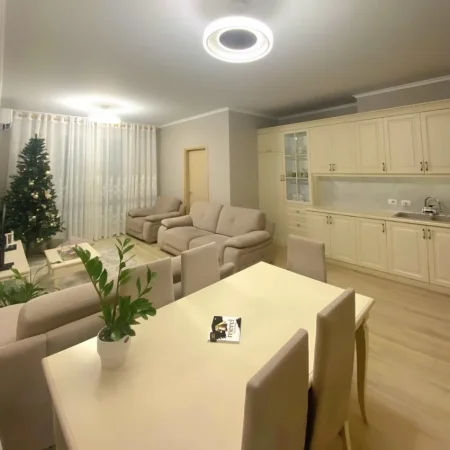 Tirane, shitet apartament 3+1 , (Vilat Gjermane)