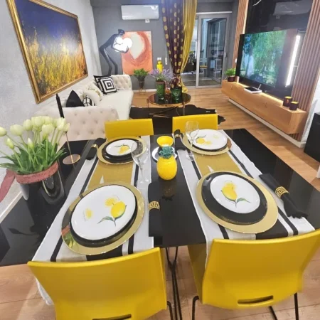 Tirane, shitet apartament 1+1 , 70 m² (Prane Kika 2)