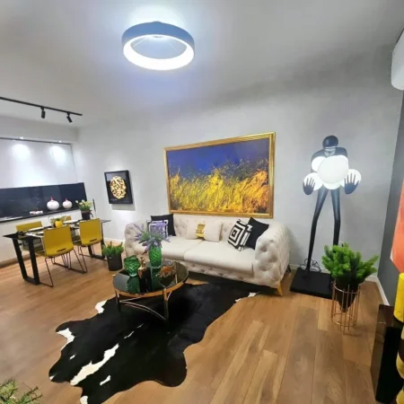 Tirane, shitet apartament 1+1 , 70 m² (Prane Kika 2)