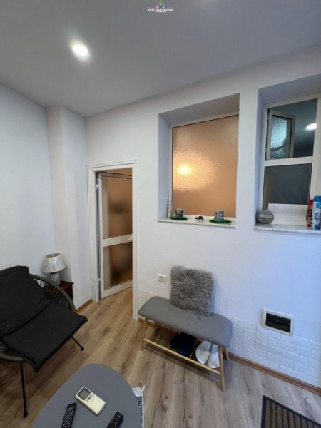 Tirane, jepet me qera Vile 1+1 Kati 1, 50 m² 450 € (Pazari i Ri)