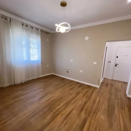 Tirane, shitet apartament 1+1 , 50 m² 125.000 € (Rruga e Durresit)