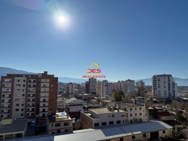 Vlore, shitet apartament 1+1+Ballkon Kati 7, 78 m² 89.000 € (Rruga Gjergj Kastrioti)