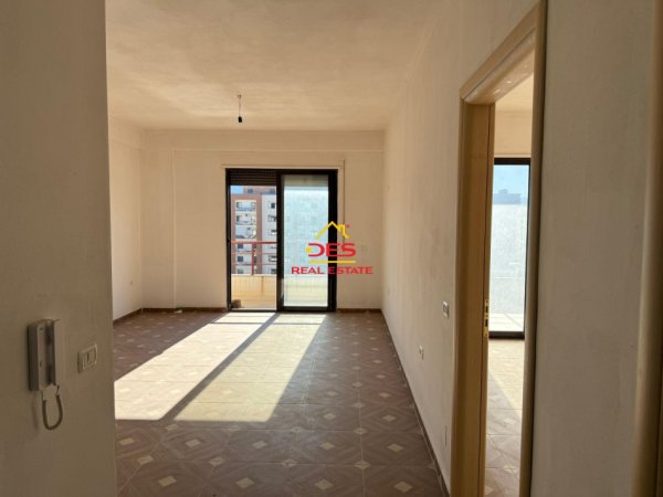 Vlore, shitet apartament 1+1+Ballkon Kati 7, 78 m² 89.000 € (Rruga Gjergj Kastrioti)