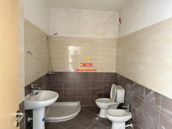 Vlore, shitet apartament 1+1+Ballkon Kati 7, 78 m² 89.000 € (Rruga Gjergj Kastrioti)