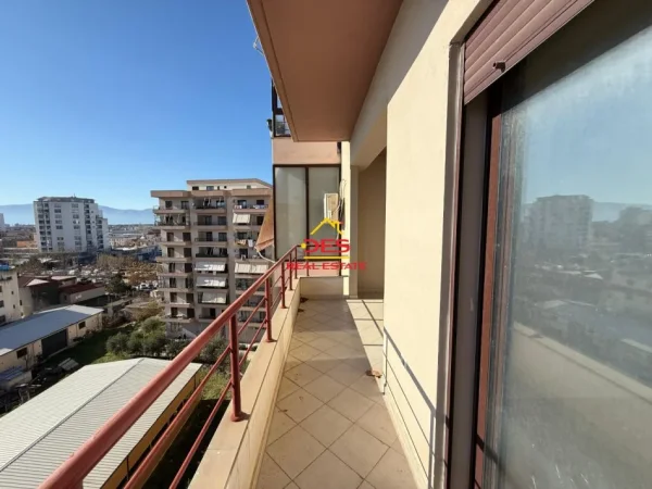 Vlore, shitet apartament 1+1+Ballkon Kati 7, 78 m² 89.000 € (Rruga Gjergj Kastrioti)