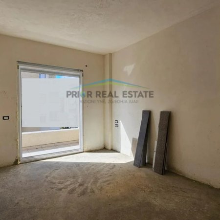 Tirane, shitet apartament 2+1+Ballkon Kati 5, 107 m² 310.000 € (Pazari i Ri)