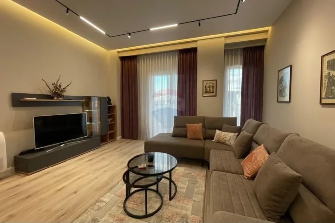 Tirane, jepet me qera apartament 2+1 Kati 4, 97 m² 900 € (Tefta Tashko, Pazari i Ri)
