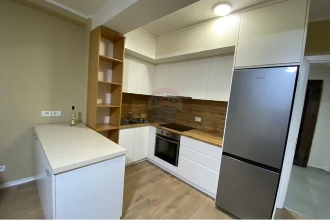 Tirane, jepet me qera apartament 2+1 Kati 5, 100 m² 850 € (Blv Zogu I)