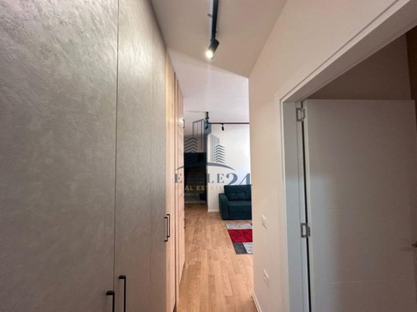 Tirane, jepet me qera apartament 1+1 , 75 m² (SELITE)