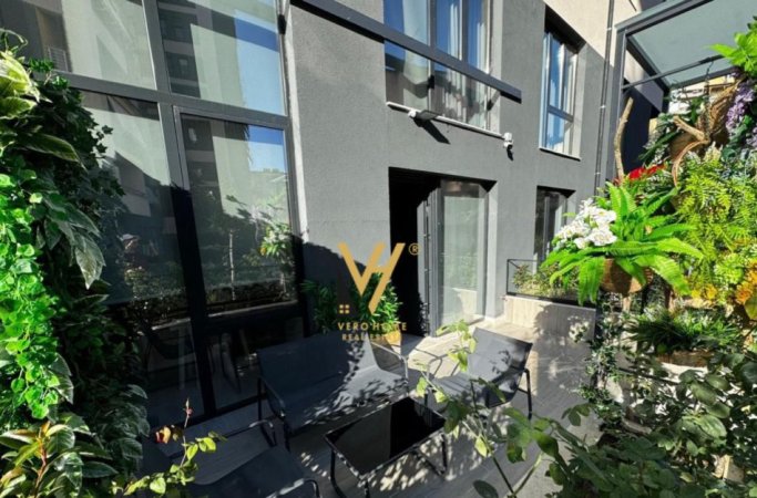 Tirane, jepet me qera apartament duplex 2+1 Kati 0, 105 m² 1.500 € (PAZARI I RI)