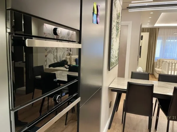 Tirane, shitet apartament 2+1 Kati 4, 98 m² 259.000 € (PRANE PAVAROTIT KOPSHTI BOTANIK)