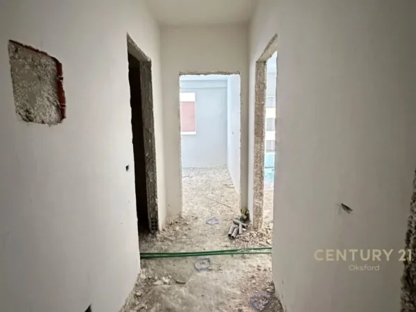 Tirane, shitet apartament 1+1+Ballkon Kati 5, 70 m² 88.000 € (Yzberisht)