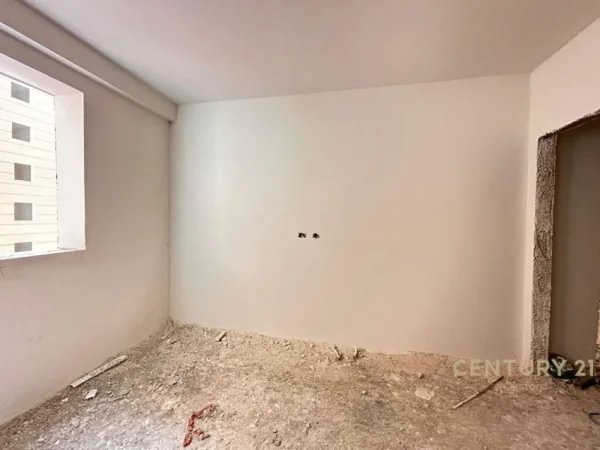 Tirane, shitet apartament 1+1+Ballkon Kati 5, 70 m² 88.000 € (Yzberisht)