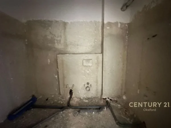 Tirane, shitet apartament 1+1+Ballkon Kati 5, 70 m² 88.000 € (Yzberisht)