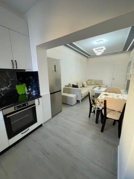 Tirane, shitet 1+1 Kati 3, 45 m² 105.000 € (Don Bosko)
