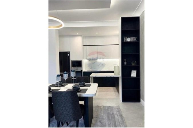 Tirane, jepet me qera apartament 2+1+Ballkon Kati 2, 123 m² 1.600 € 