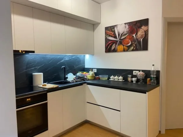 Durres, shitet apartament 2+1+Ballkon Kati 0, 420.000 € (Vollga)