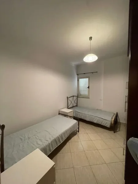Durres, jepet me qera 2+1+Ballkon Kati 6, 100 m² 450 € (KAZAZI DURRES!)