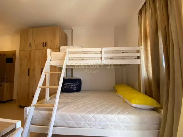 Tirane, jepet me qera apartament 1+1 Kati 8, 34 m² 380 € (MINISTRIA E JASHTME)