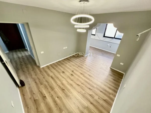 Tirane, shes apartament 2+1 Kati 2, 75 m² 187.000 € (myslym shyri)