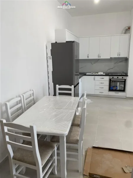 Tirane, shes apartament 2+1 Kati 1, 76 m² 85.000 € (kamez)