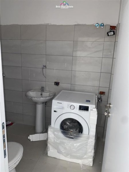 Tirane, shes apartament 2+1 Kati 1, 76 m² 85.000 € (kamez)