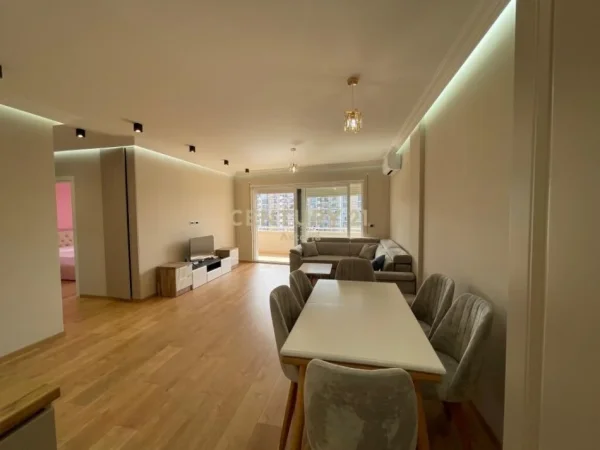 Tirane, jepet me qera apartament 2+1+Ballkon Kati 6, 135 m² 600 € (ASTIR)