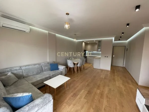 Tirane, jepet me qera apartament 2+1+Ballkon Kati 6, 135 m² 600 € (ASTIR)