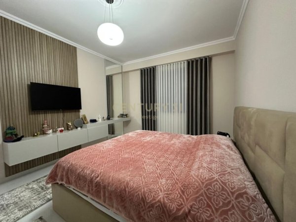 Tirane, jepet me qera apartament 2+1 Kati 7, 90 m² 600 € (ASTIR)