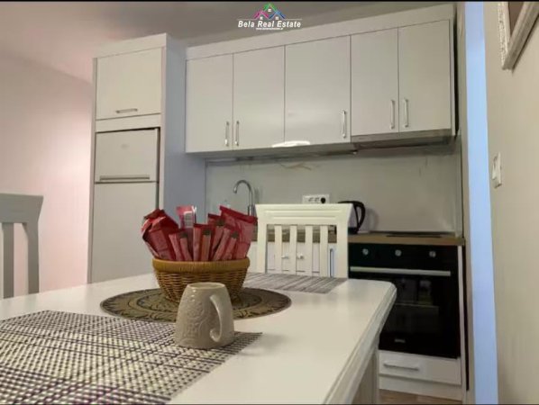 Tirane, jepet me qera 1+1+Ballkon Kati 3, 55 m² 600 € (qender)