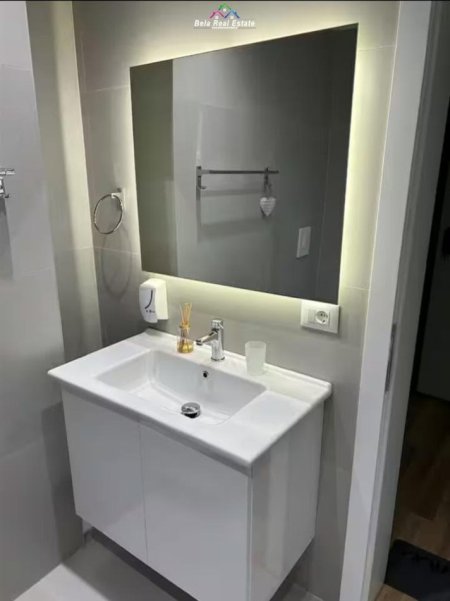 Tirane, jepet me qera 1+1+Ballkon Kati 3, 55 m² 600 € (qender)