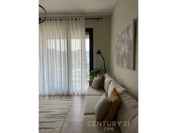 Tirane, jepet me qera apartament 2+1 Kati 10, 98 m² 1.600 € (RRUGA E KOSOVAREVE)