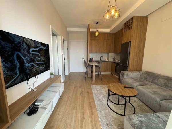 Tirane, jepet me qera apartament 1+1 Kati 9, 62 m² 700 € (Bulevardi i Ri)