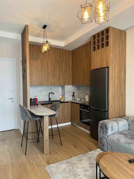 Tirane, jepet me qera apartament 1+1 Kati 9, 62 m² 700 € (Bulevardi i Ri)
