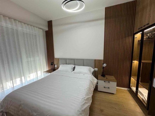 Tirane, jepet me qera apartament 1+1 Kati 9, 62 m² 700 € (Bulevardi i Ri)