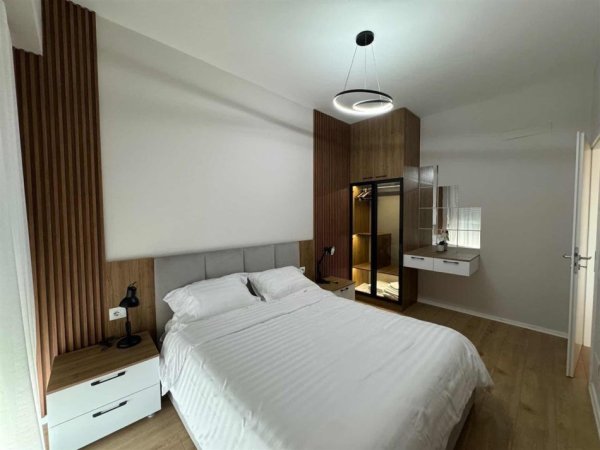 Tirane, jepet me qera apartament 1+1 Kati 9, 62 m² 700 € (Bulevardi i Ri)