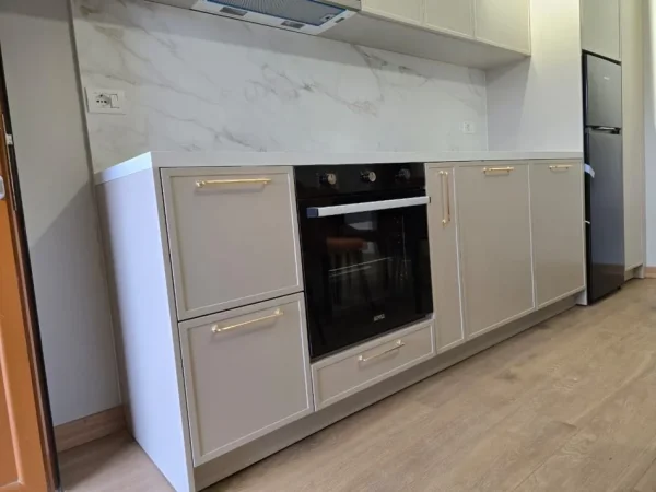 Korce, shitet Vile , 280 m² 370.000 € (VOSKOPOJE)