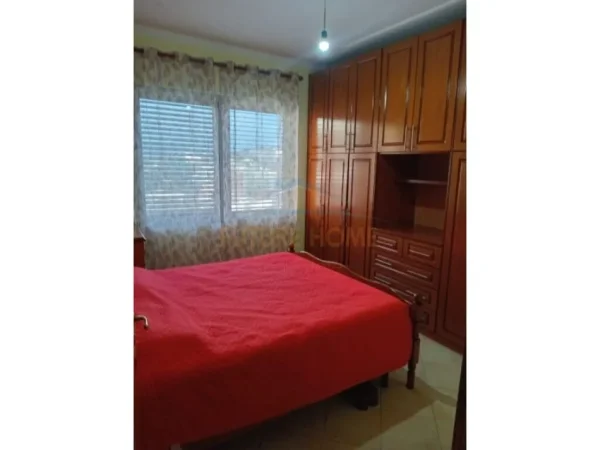 Tirane, jepet me qera apartament 2+1 Kati 4, 93 m² 600 € (Kodra e Diellit)