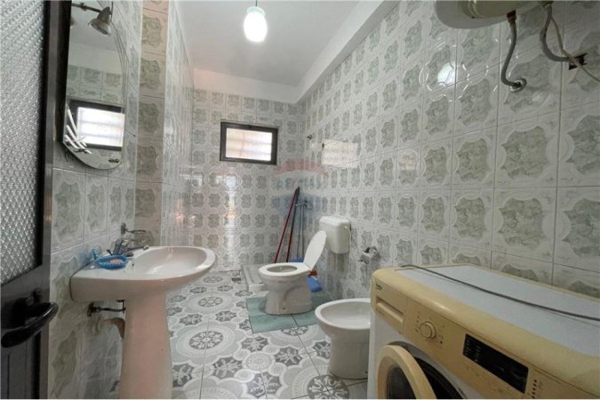 Tirane, jepet me qera apartament 2+1 Kati 1, 75 m² 400 € (Rruga Hysen Cino - Rruga e Elbasanit, Shqipëri)