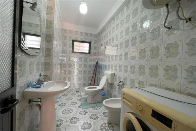 Tirane, jepet me qera apartament 2+1 Kati 1, 75 m² 400 € (Rruga Hysen Cino - Rruga e Elbasanit, Shqipëri)